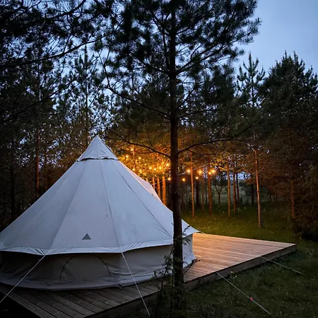 ラグジュアリーテント Tikavaelja Glamping