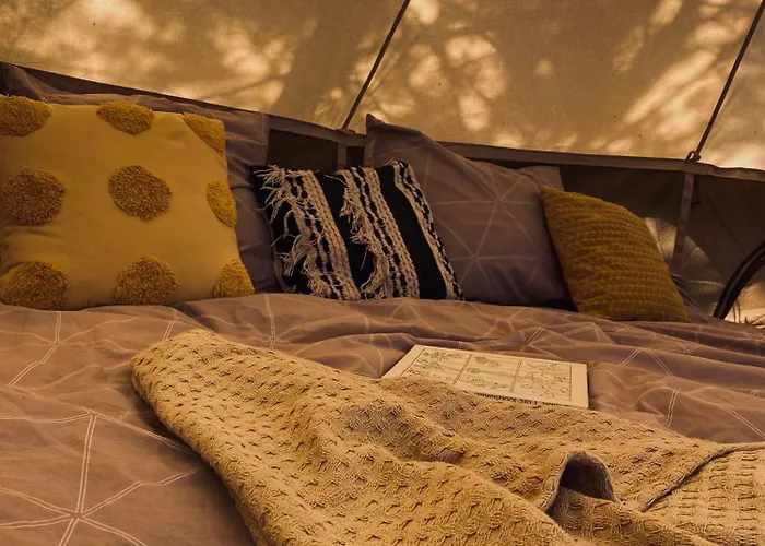 Tikavaelja Glamping Luxury tent *