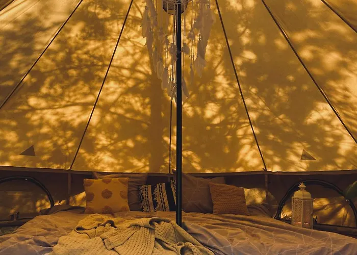 Tikavaelja Glamping Luxury tent