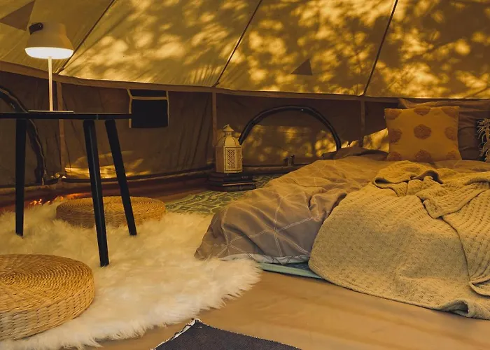 Luxury tent Tikavaelja Glamping *