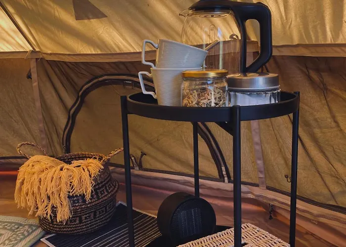 Tikavaelja Glamping Luxury tent *