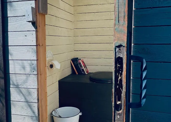 Tikavaelja Glamping *